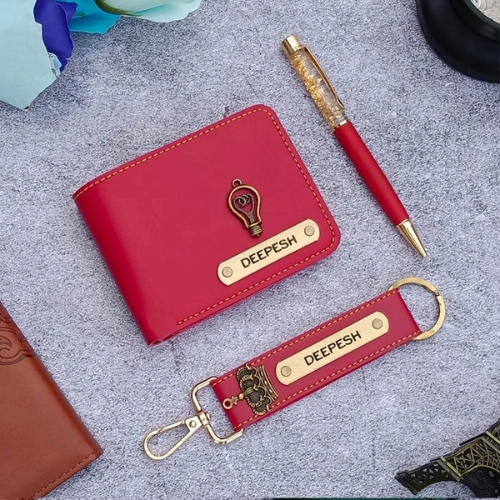 personalized-birthday-gift-set-for-men-tohfa-riwaz-1 Personalized birthday gift for men with premium wallet and keychain combo by Tohfa Riwaz