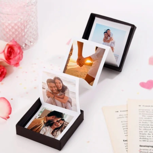 unique-memory-photo-box-with-note-card Personalized photo pop-up box gift curated by Tohfa Riwaz